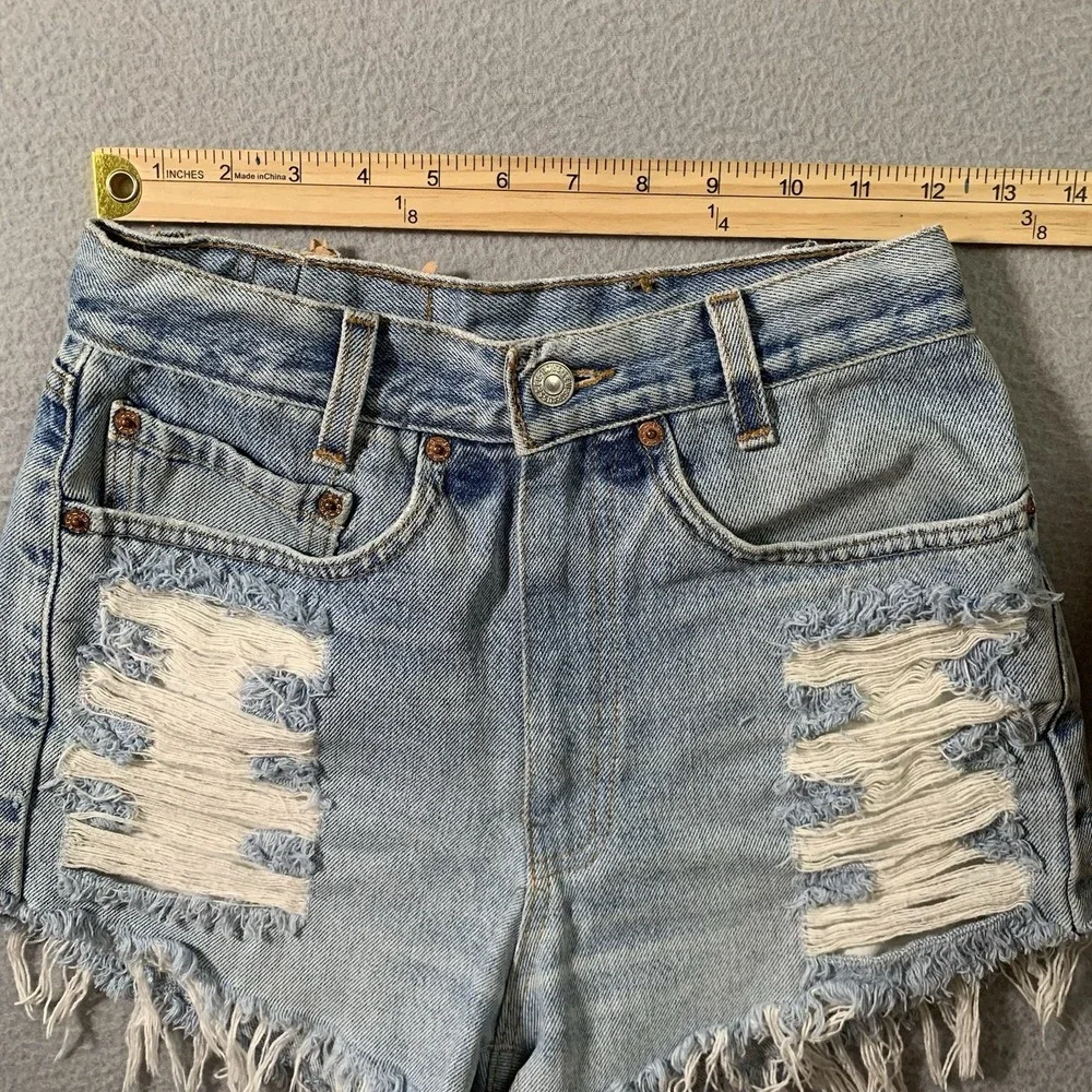 Levis these levi